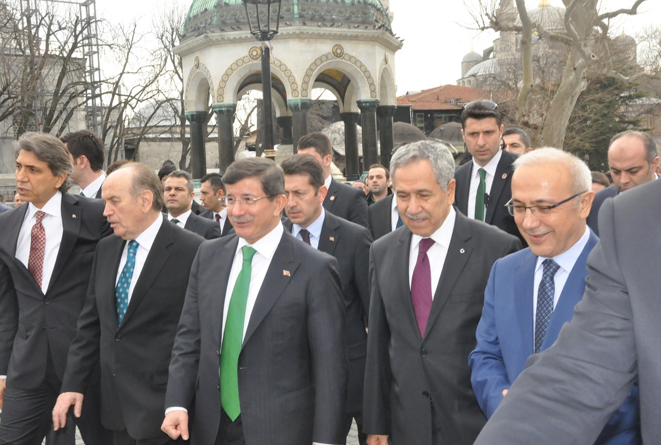 Başbakan Davutoğlu Sultanahmet’teydi